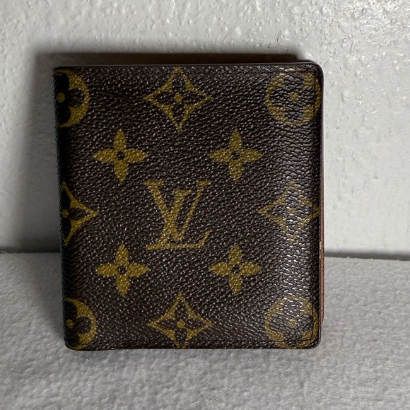 Louis Vuitton Monogram Bi-fold - Picture 1 of 6